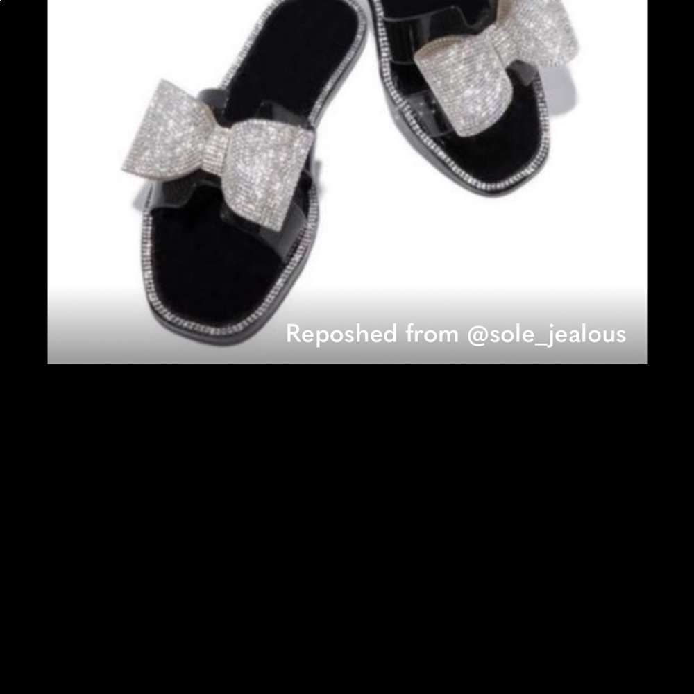 Embellished Bow Jelly Sandals in Black ( new )